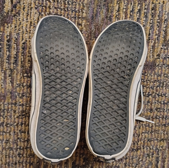 Unisex Vans High-Top Sneakers in Black, White, and Tan - Picture 3 of 6